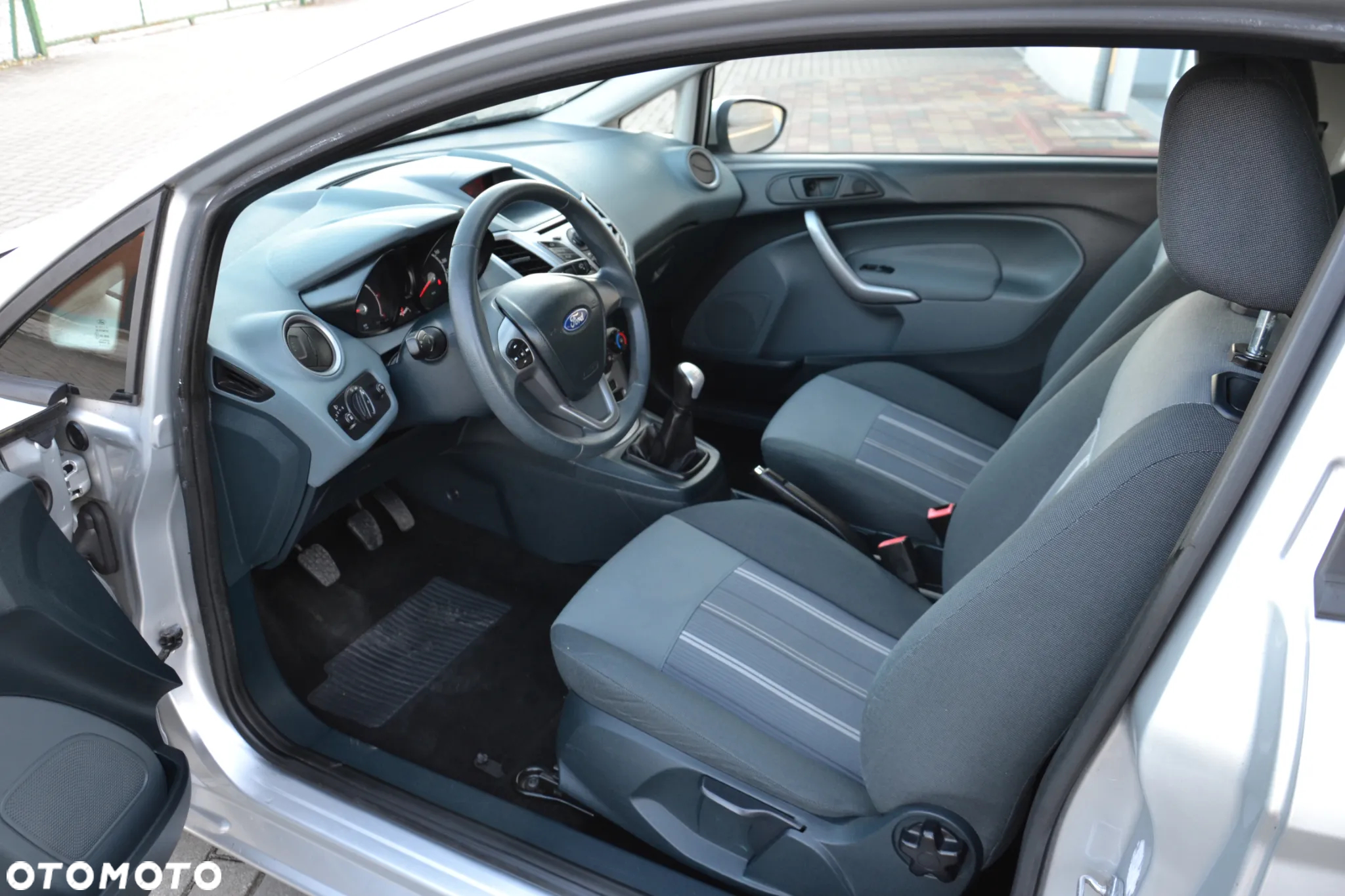 Ford Fiesta 1.6 TDCI Ambiente - 20