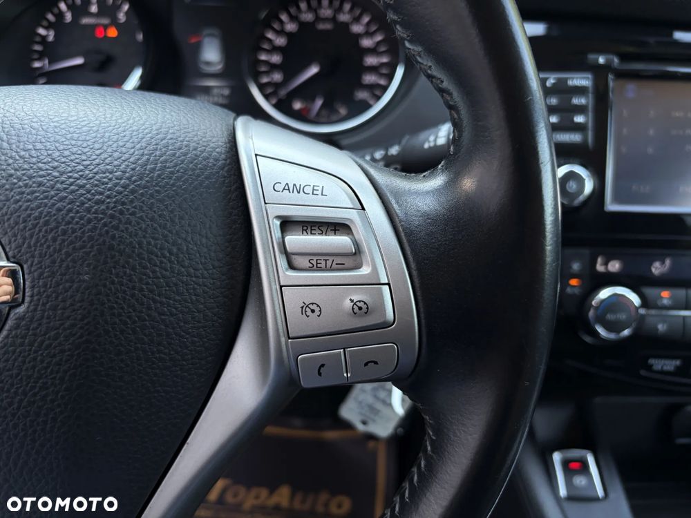 Nissan Qashqai 1.6 DIG-T N-Connecta - 24