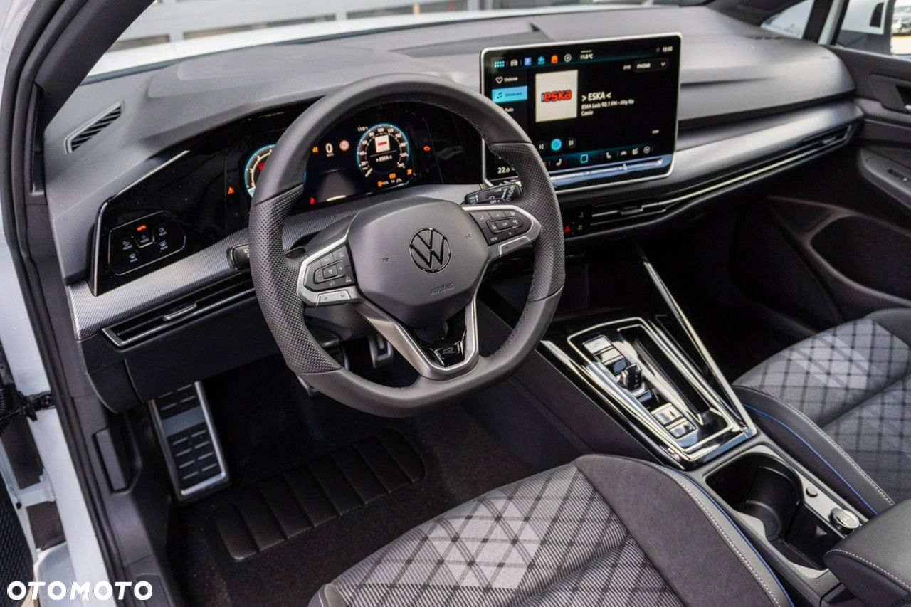 Volkswagen Golf - 11