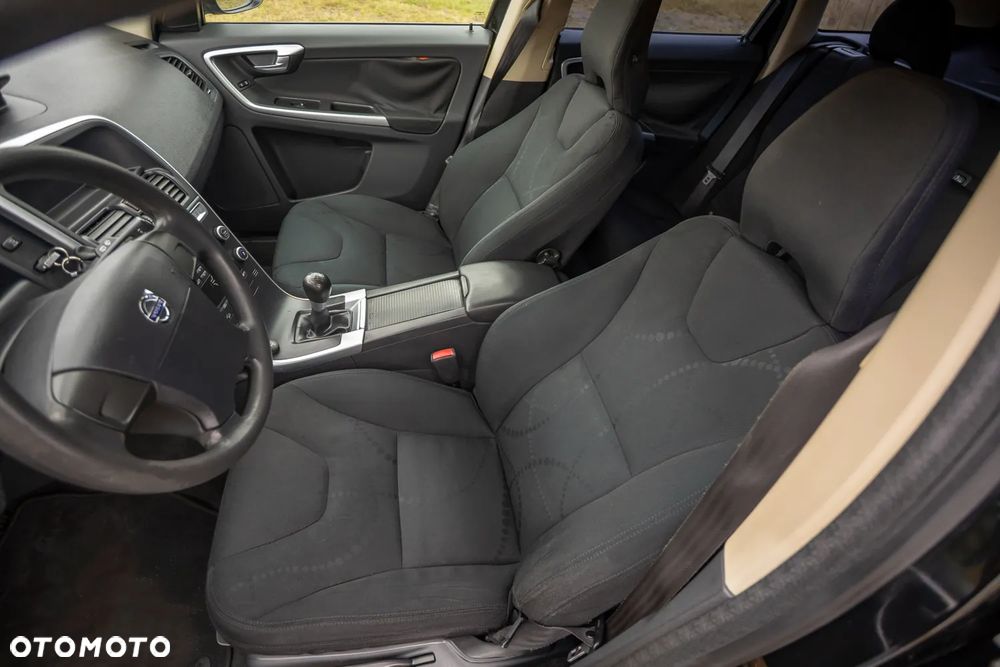 Volvo XC 60 2.4D AWD - 16