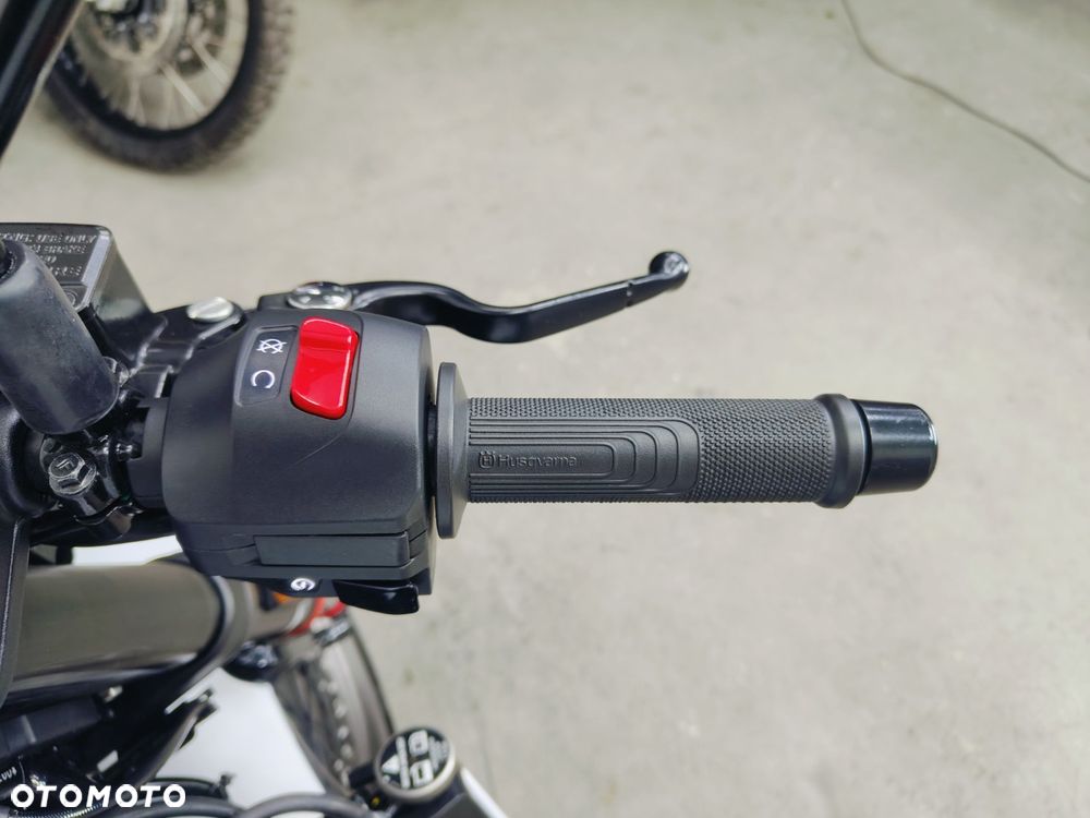 Husqvarna Vitpilen - 15