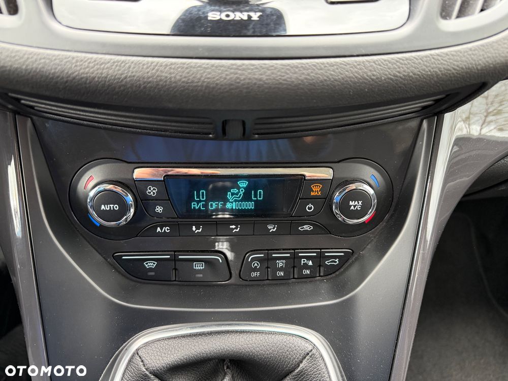 Ford Kuga 2.0 TDCi 2x4 Titanium - 30