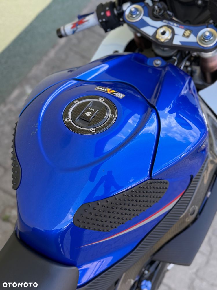 Suzuki GSX-R - 17