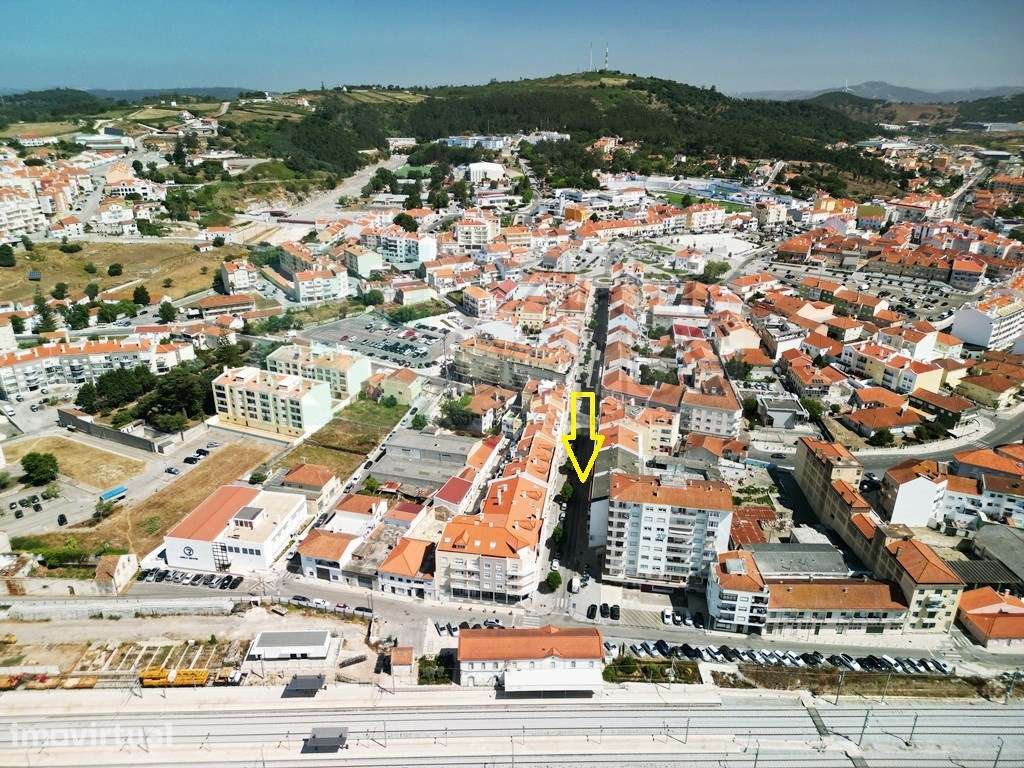 Loja comercial com 230m2 no centro da Malveira, em Mafra - Grande imagem: 4/44