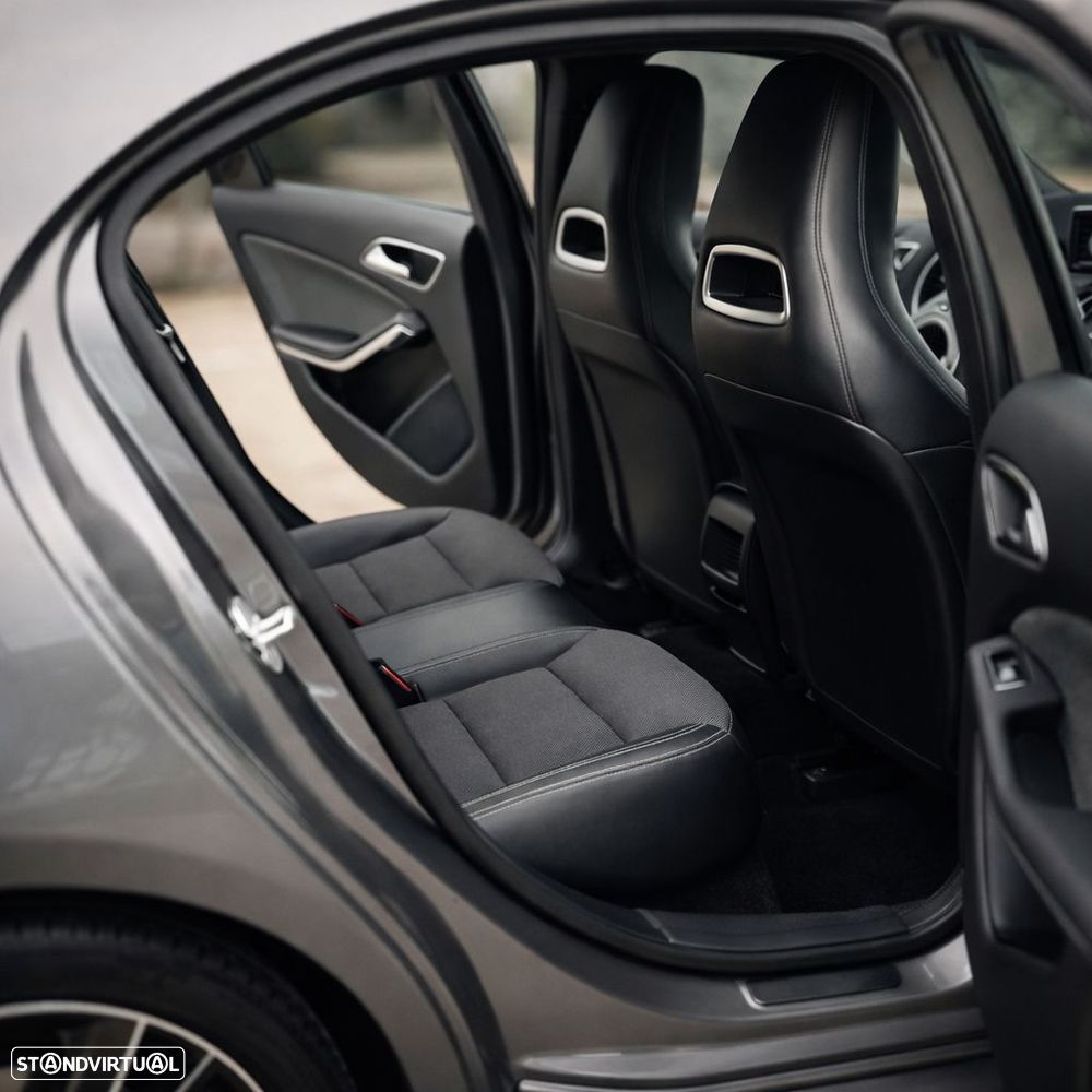 Mercedes-Benz A 180 CDI (BlueEFFICIENCY) Urban - 28