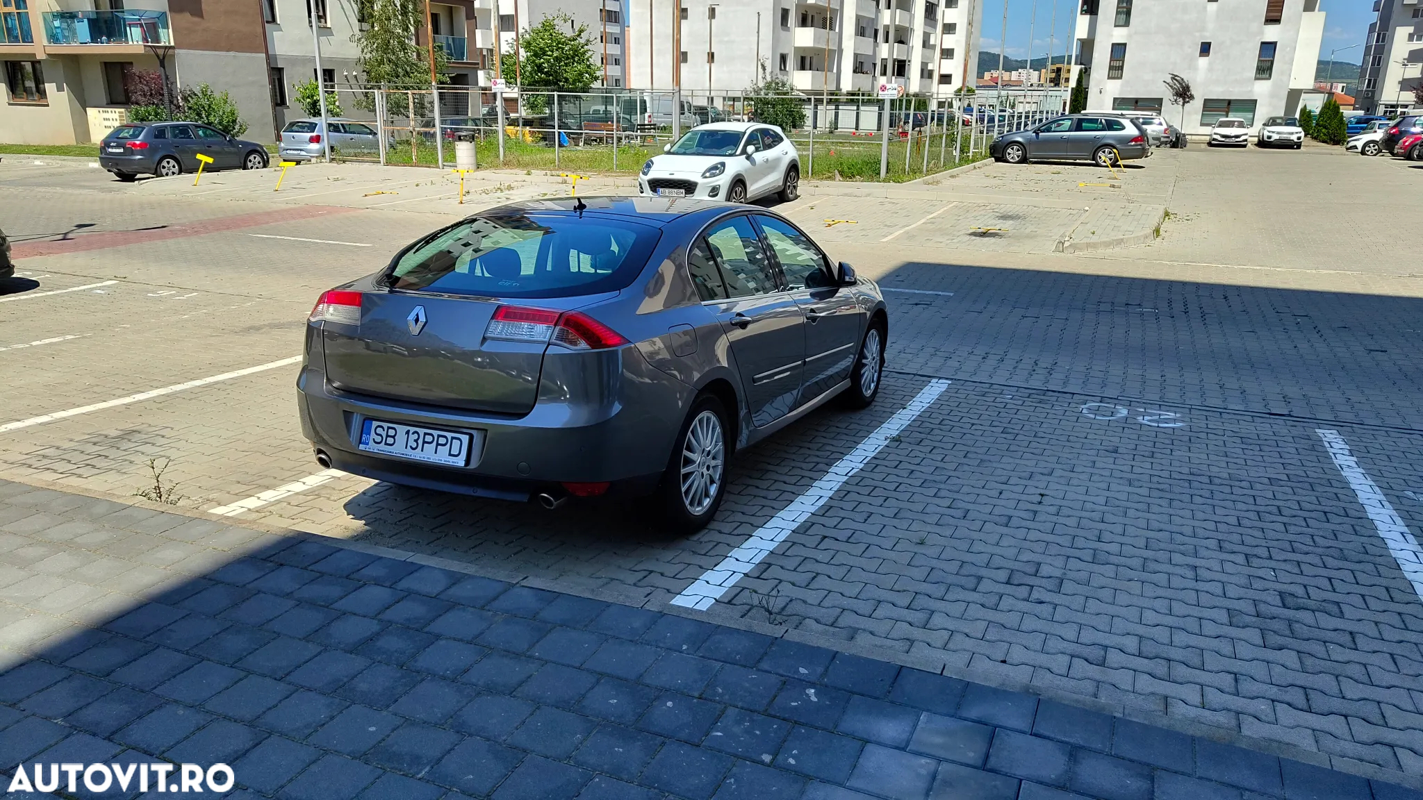 Renault Laguna 2.0dCi Privilege Aut - 10