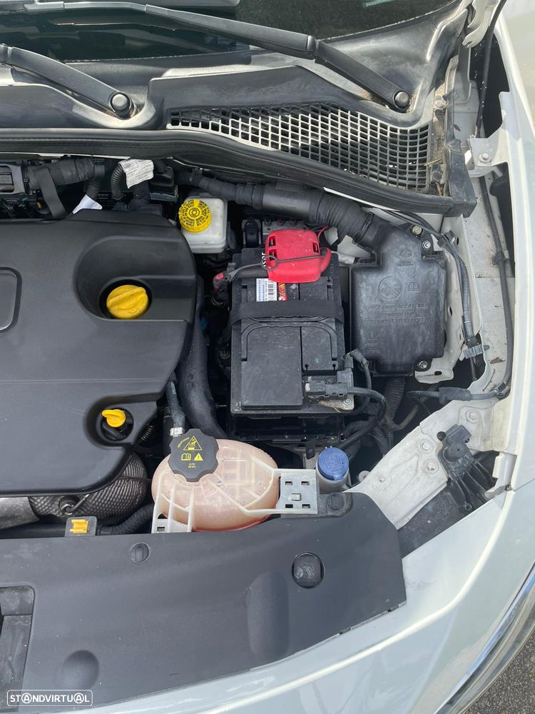 Fiat Tipo Station Wagon 1.6 M-Jet Lounge - 21