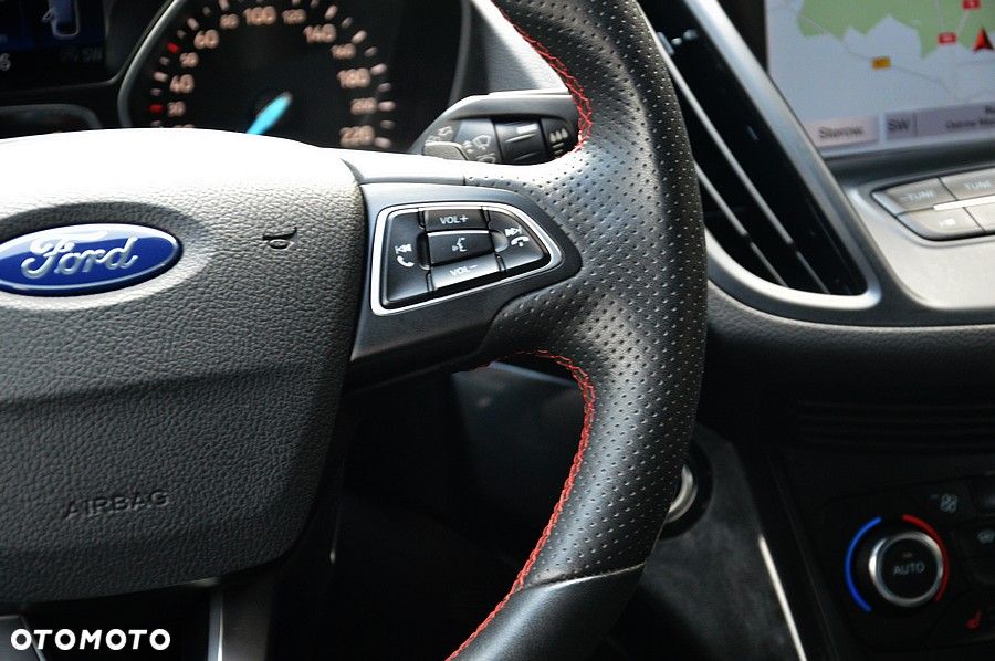 Ford Kuga 1.5 EcoBoost 2x4 ST-Line - 29