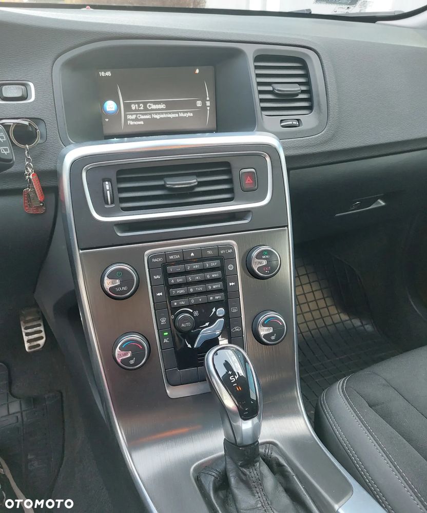 Volvo V60 T4 Momentum - 15