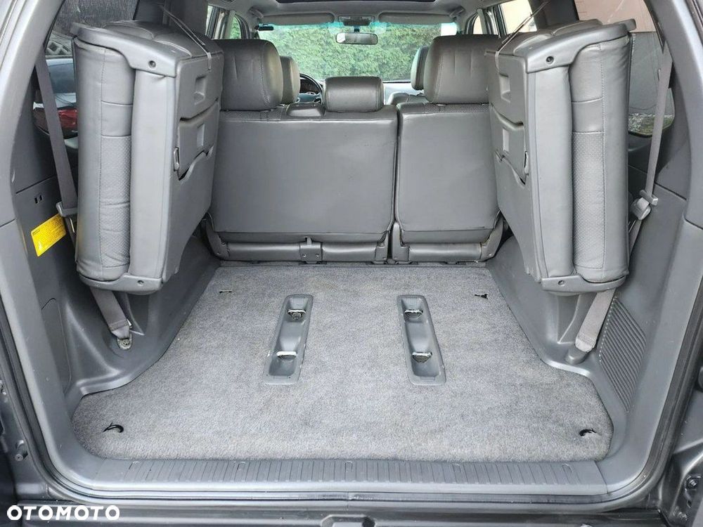 Toyota Land Cruiser - 12