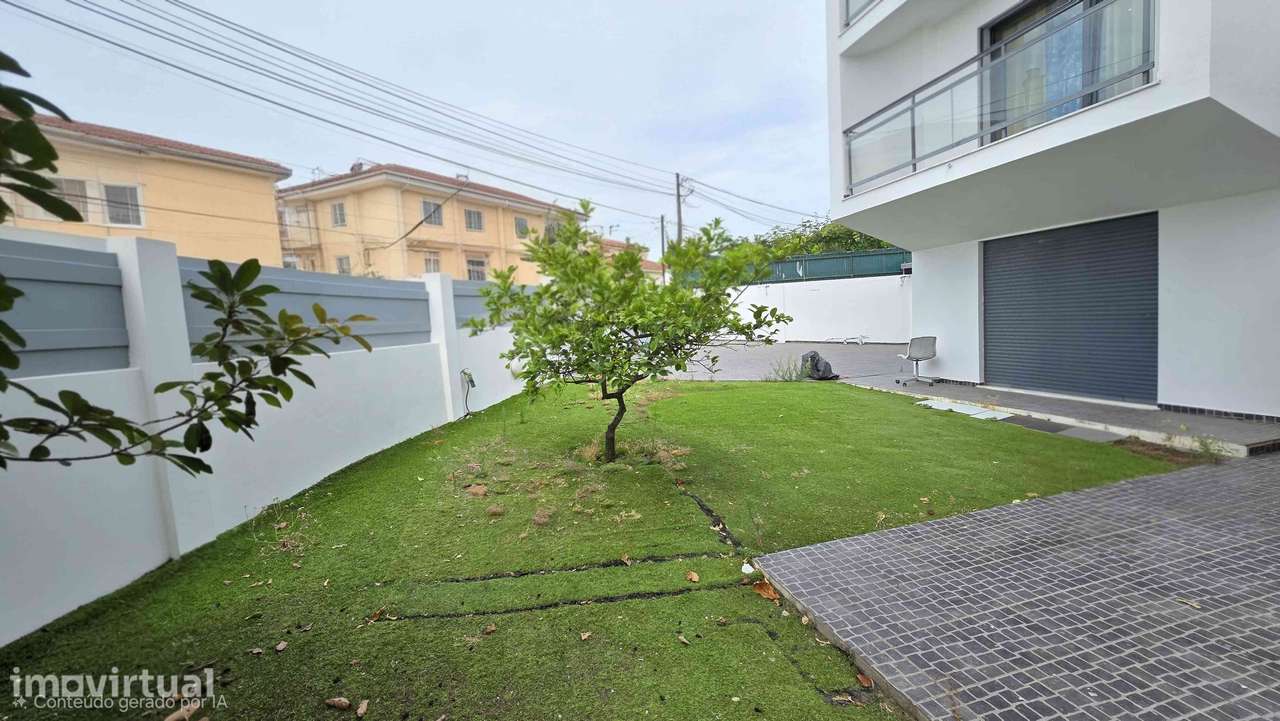 Moradia T4 isolada com jardim e garagem - Grande imagem: 5/32