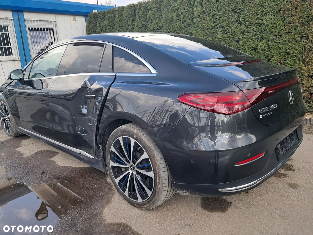 Mercedes-Benz EQE - 10