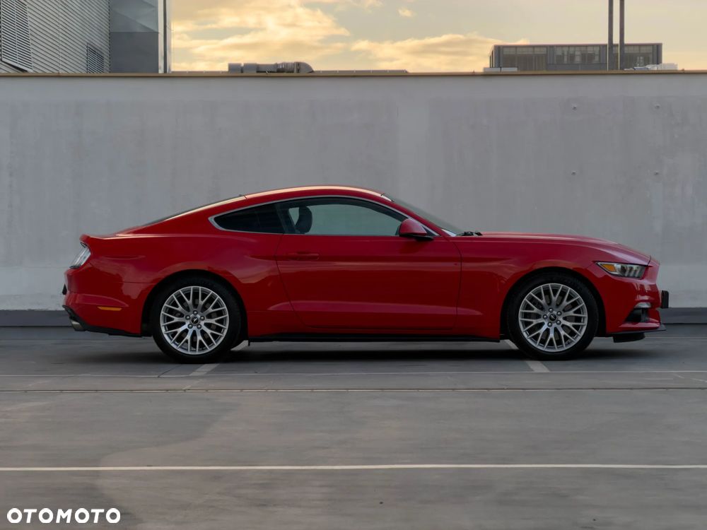Ford Mustang 2.3 EcoBoost - 14