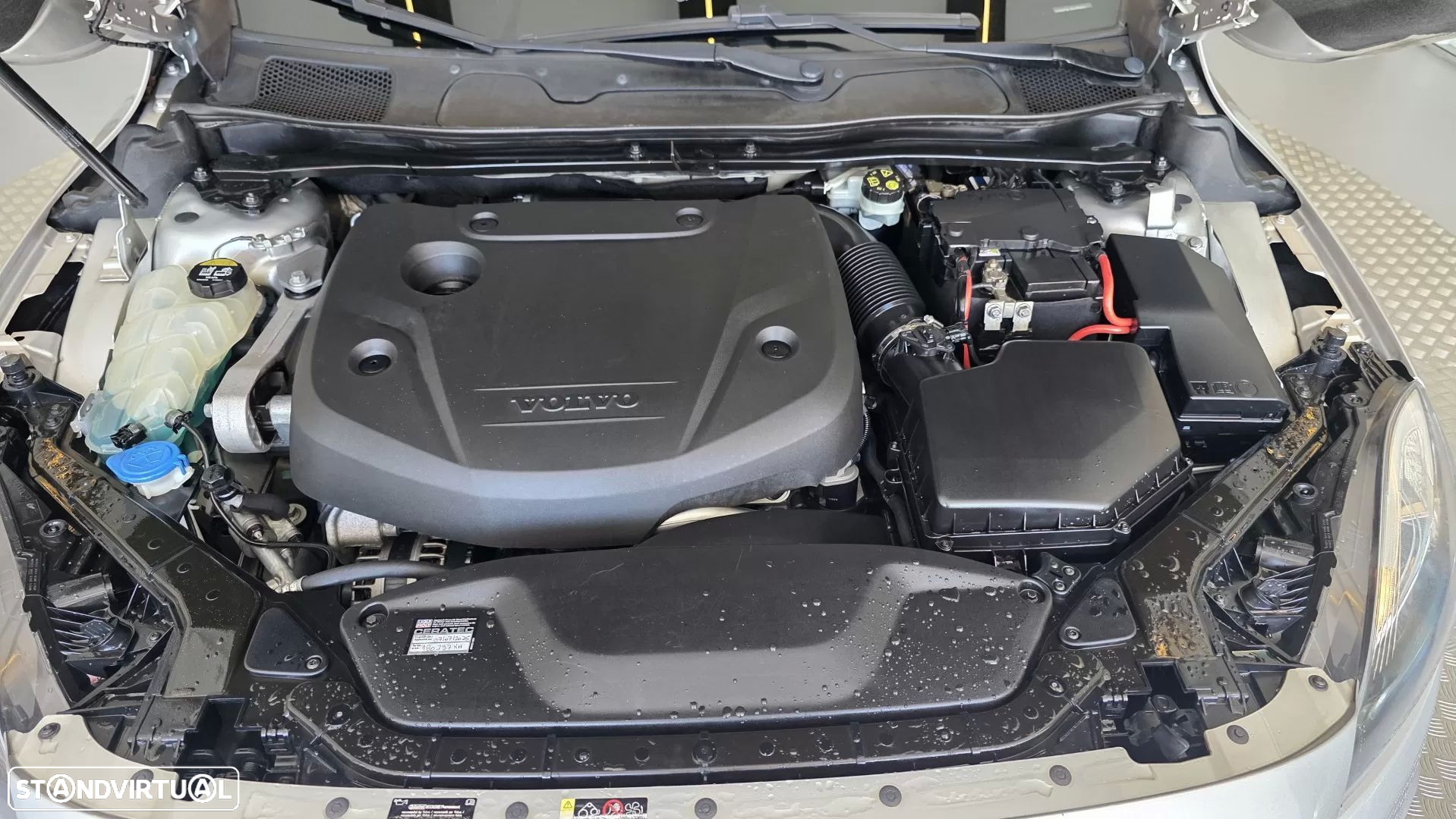 Volvo V40 Cross Country 2.0 D2 VOR Geartronic - 24