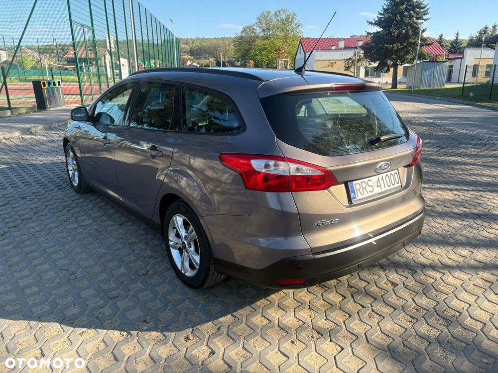 Ford Focus 1.6 Trend - 18