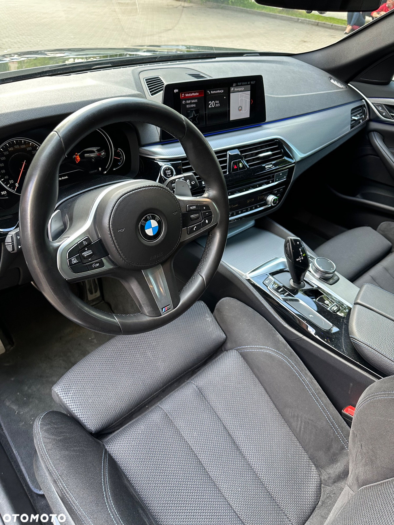 BMW Seria 5 520d xDrive Sport - 12