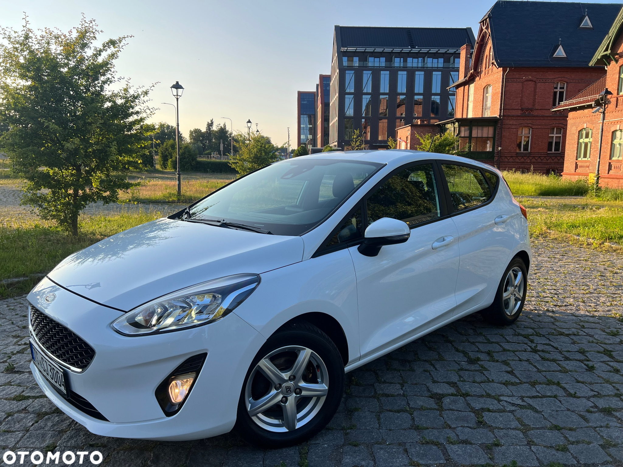 Ford Fiesta 1.0 EcoBoost S&S COOL&CONNECT - 3