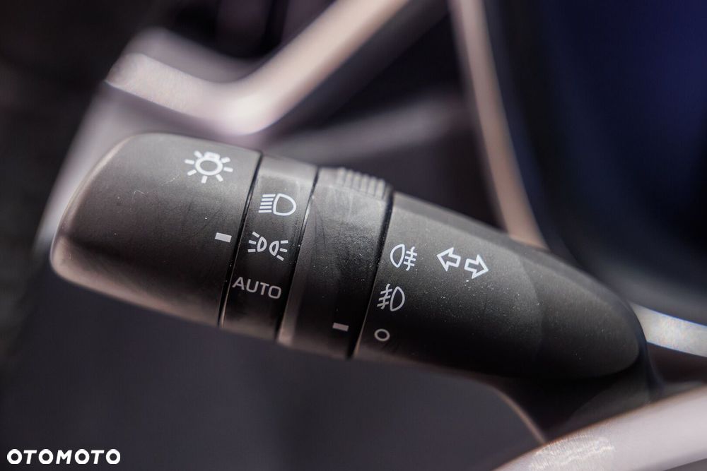 Toyota Corolla 1.8 Hybrid Comfort - 31