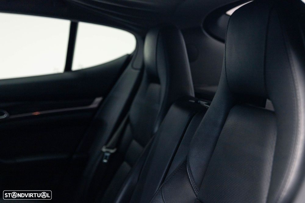 Porsche Panamera Standard - 21