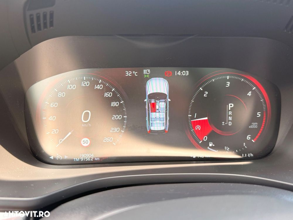 Volvo XC 60 D4 Momentum - 27