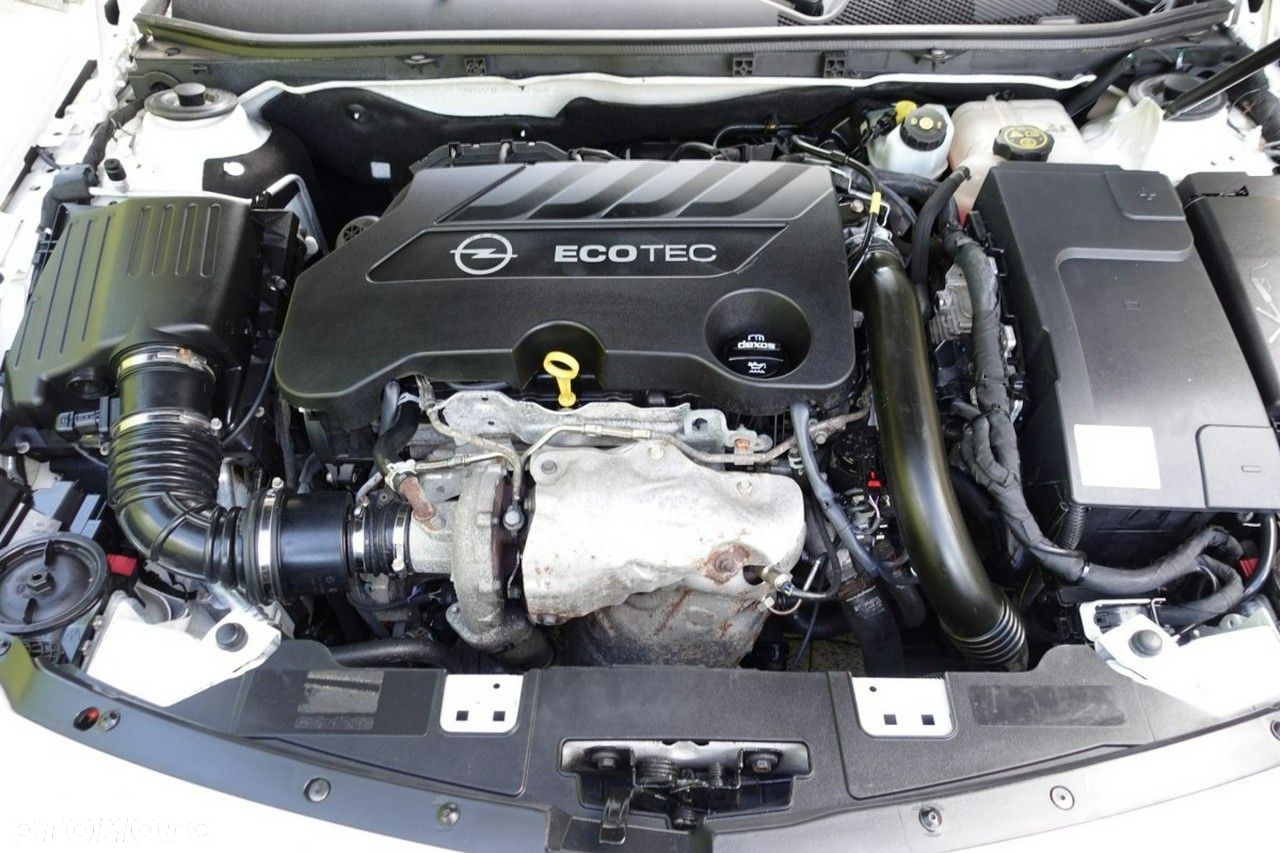 Opel Insignia - 10