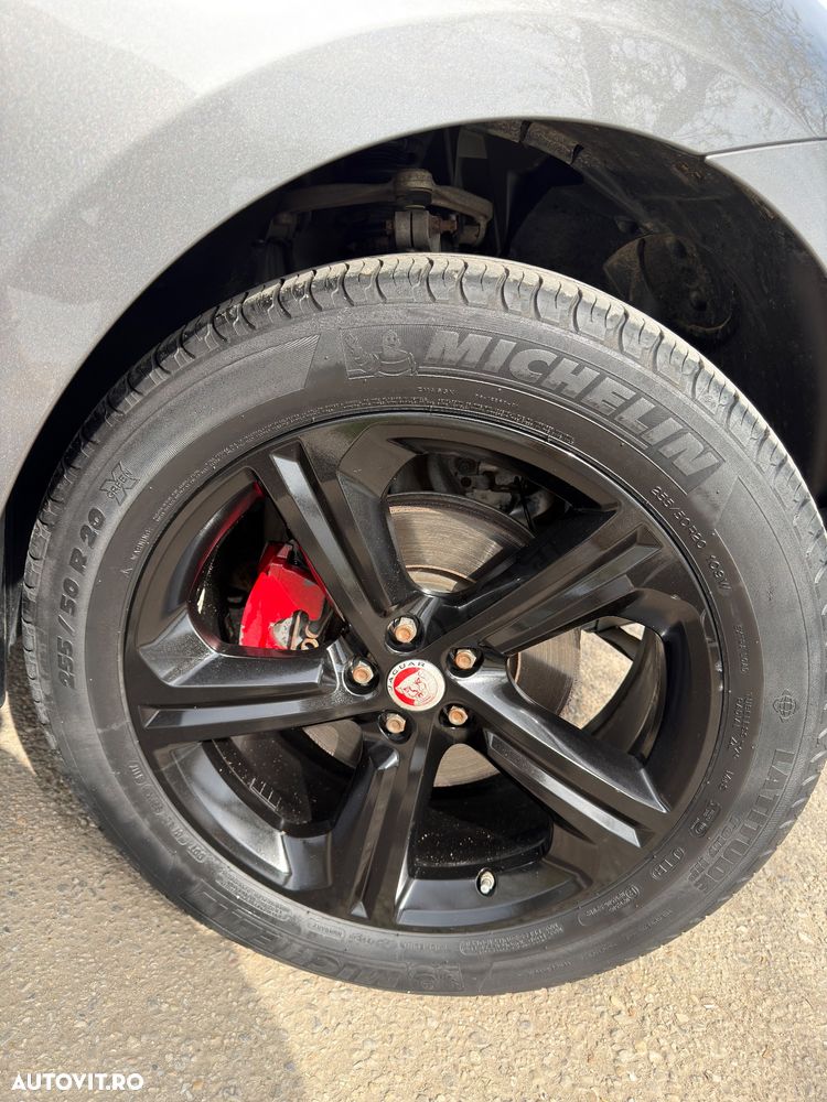 Jaguar F-Pace 20d AWD R-Sport - 7