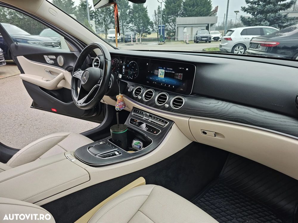 Mercedes-Benz E 220 d 4Matic T 9G-TRONIC AMG Line - 14