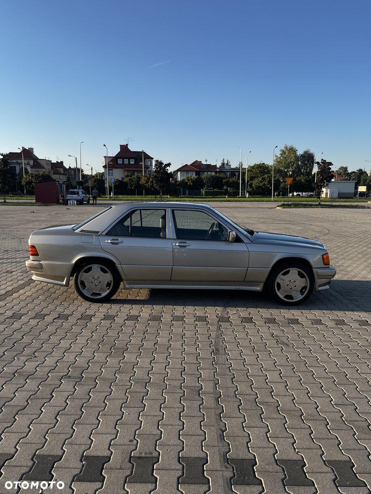 Mercedes-Benz W201 (190) - 7