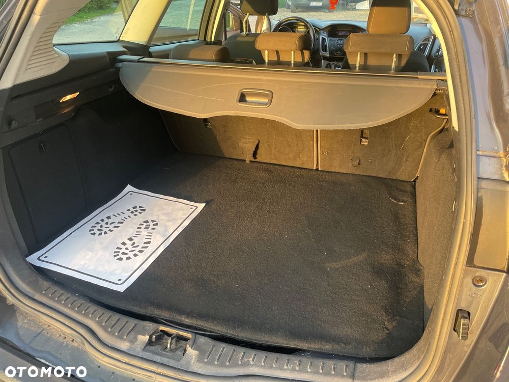 Ford Focus 1.6 TDCi DPF Champions Edition - 9