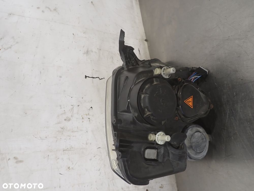 LAMPA PRAWA PRZEDNIA OPEL MERIVA-A 1.7 93321054 89035113 - 10