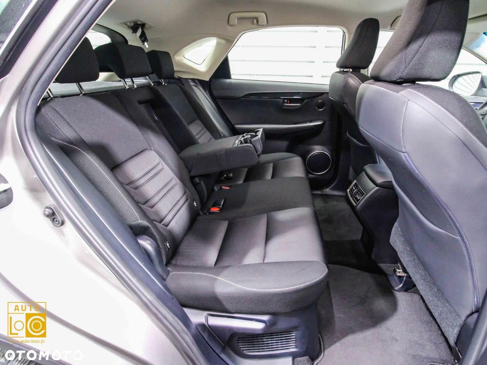 Lexus NX 300h Prestige AWD - 11