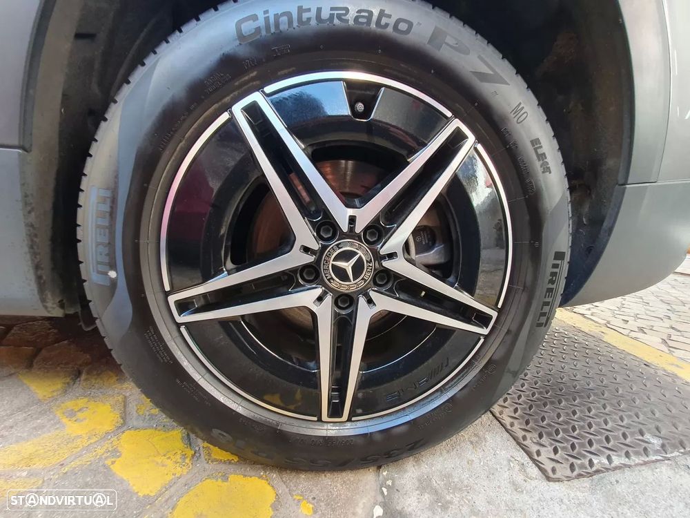 Mercedes-Benz EQB 300 4Matic AMG Line - 23