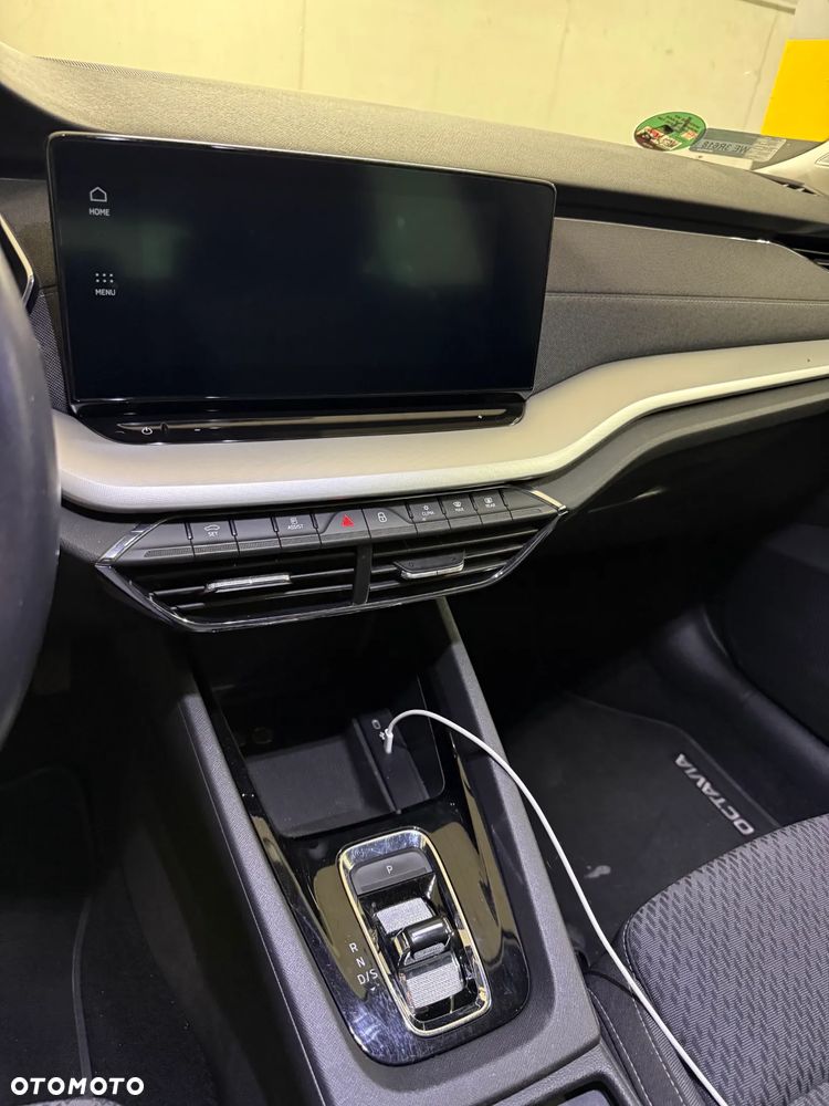 Skoda Octavia 2.0 TDI SCR Style DSG - 10