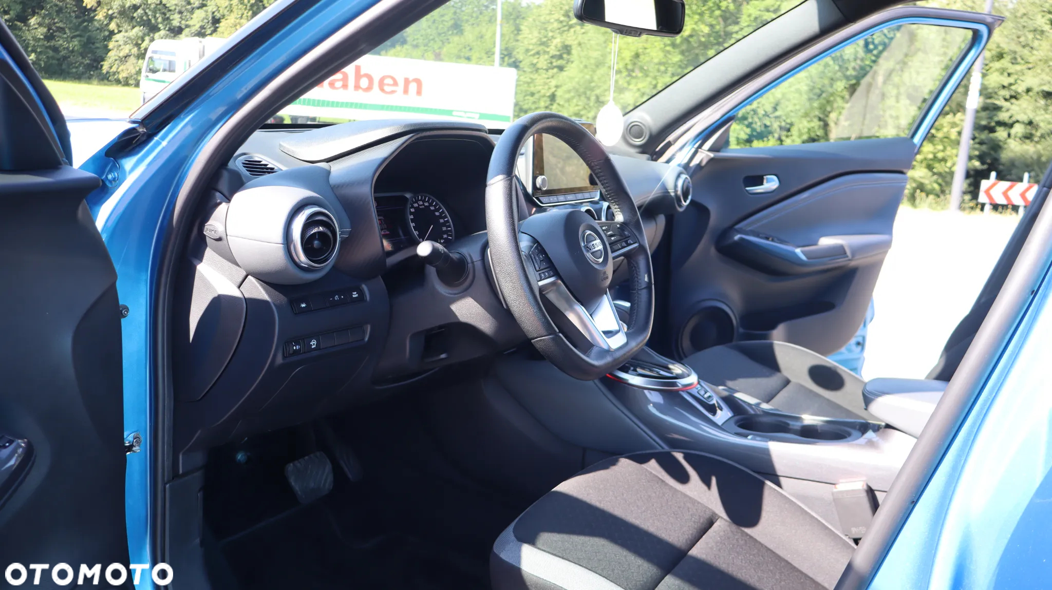 Nissan Juke 1.0 DIG-T N-Connecta DCT - 8