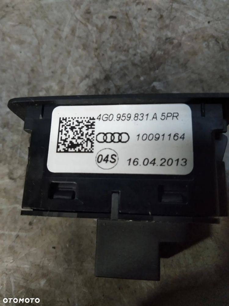 Przycisk zamykania klapy 4G0959831A - 2