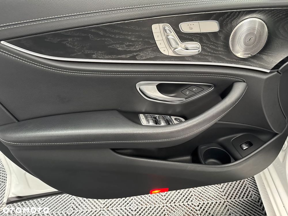 Mercedes-Benz Klasa E 220 d mHEV 4-Matic AMG 9G-Tronic - 10