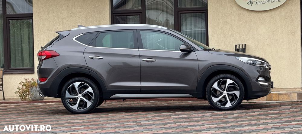 Hyundai Tucson 2.0 CRDI 4WD Premium - 27