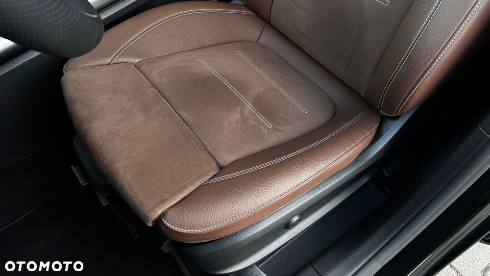 Mercedes-Benz GLA 200 mHEV AMG Line 7G-DCT - 13