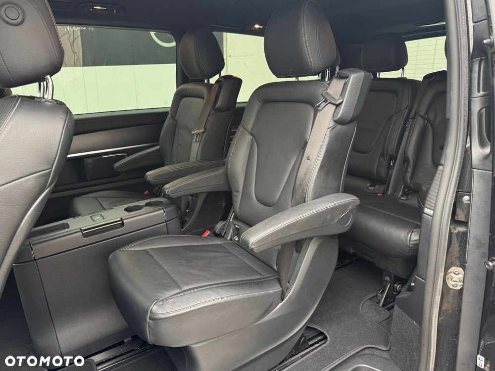 Mercedes-Benz Klasa V - 18