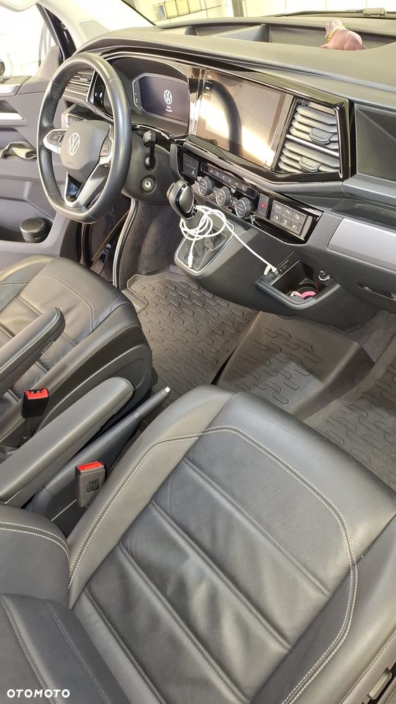 Volkswagen Multivan - 12