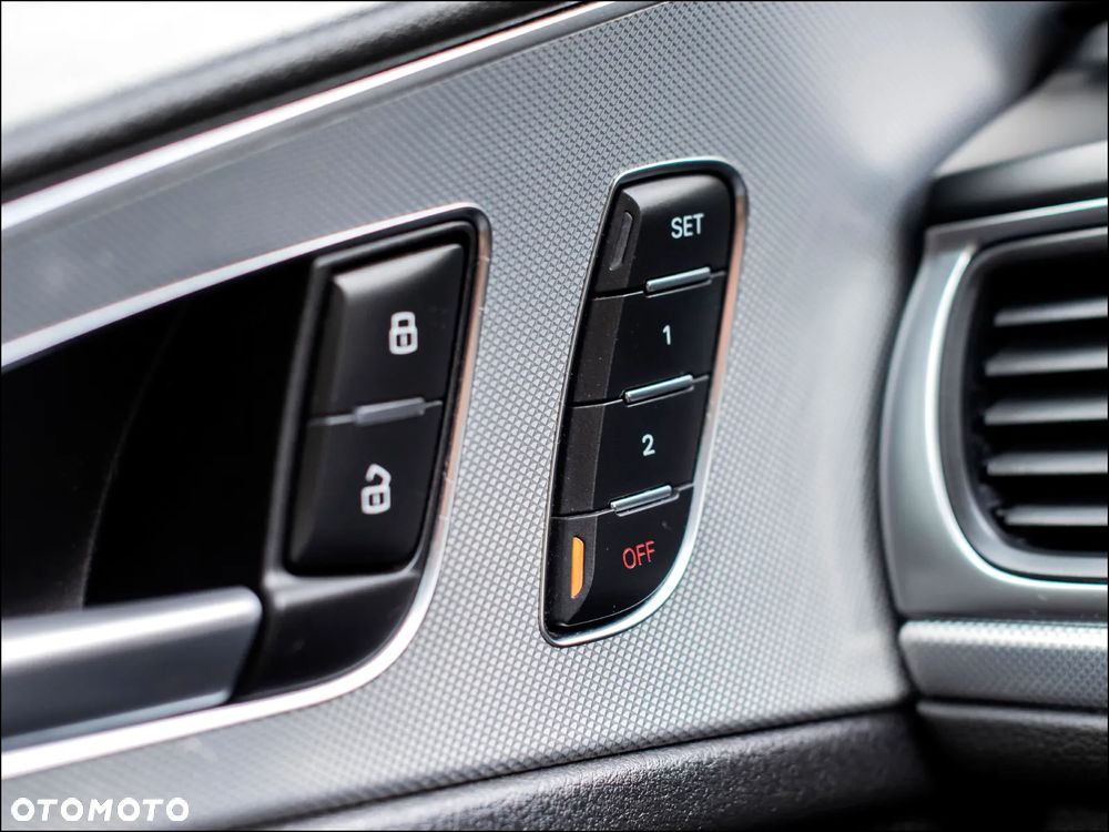 Audi A6 Allroad - 30