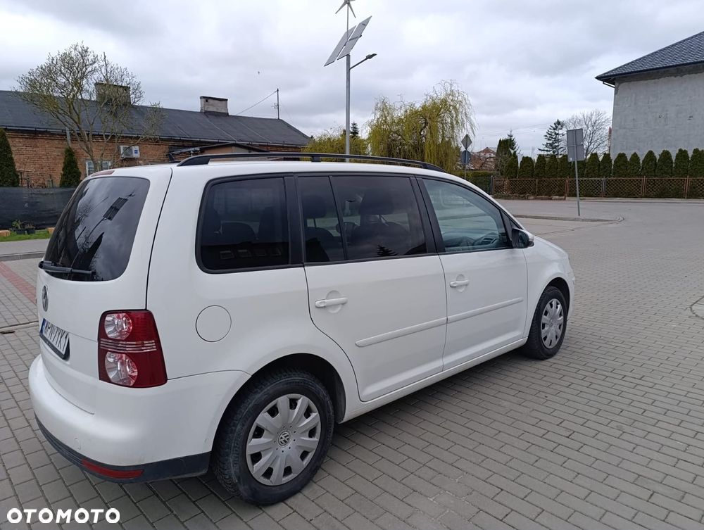 Volkswagen Touran 1.6 - 7