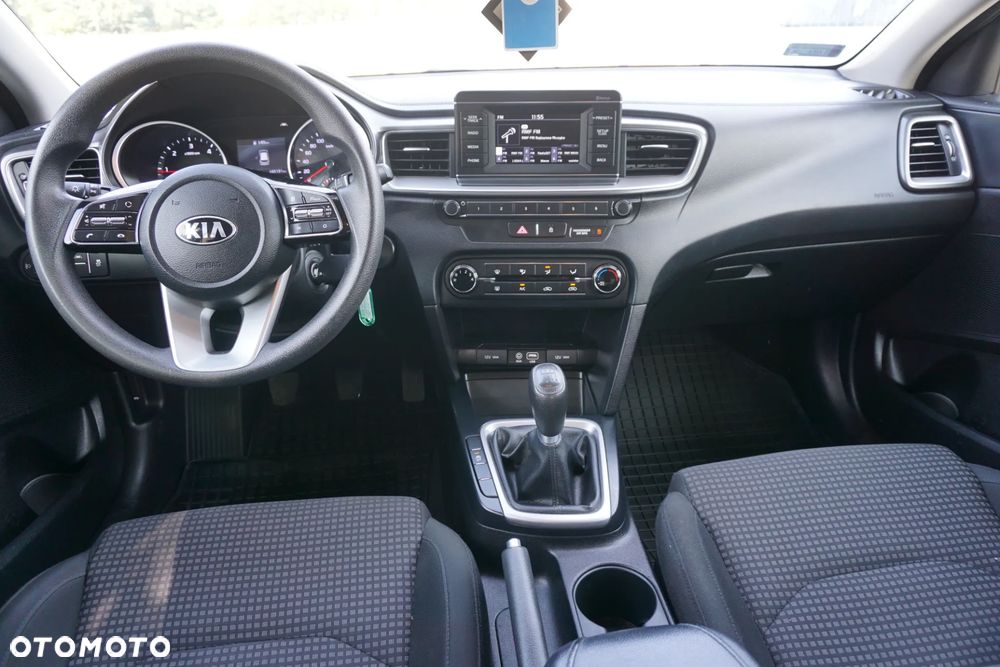 Kia Ceed 1.6 CRDi SCR M - 11