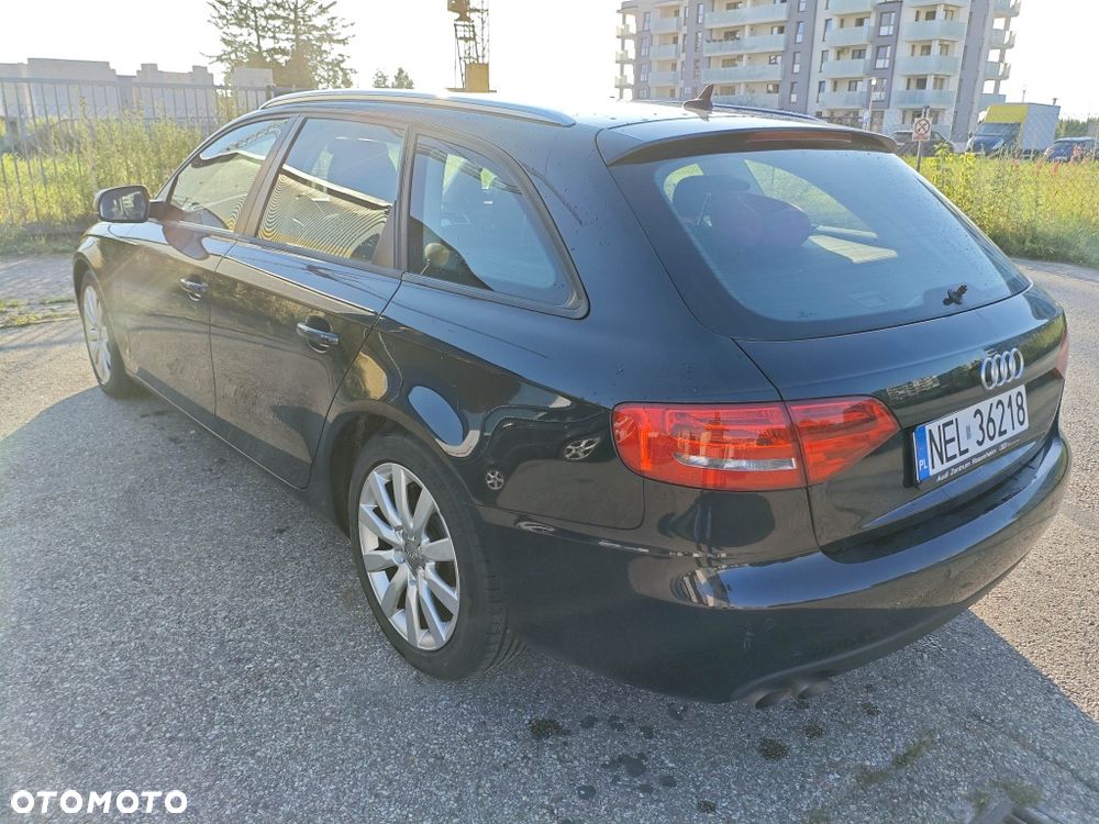 Audi A4 Avant - 4