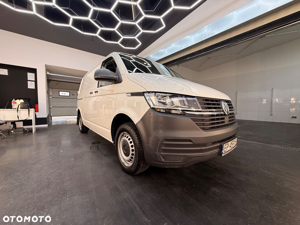 Volkswagen Transporter - 1
