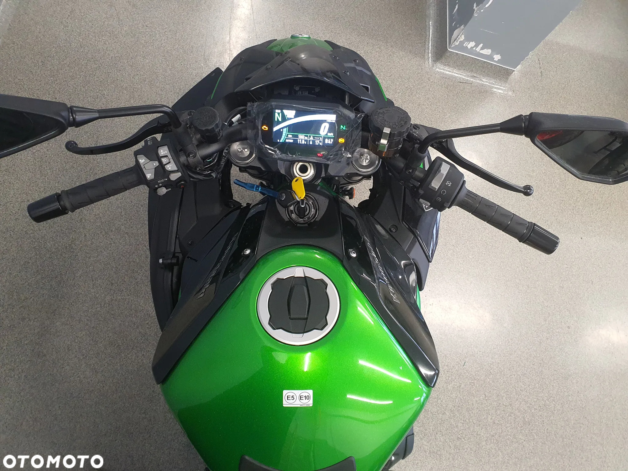 Kawasaki Z - 7