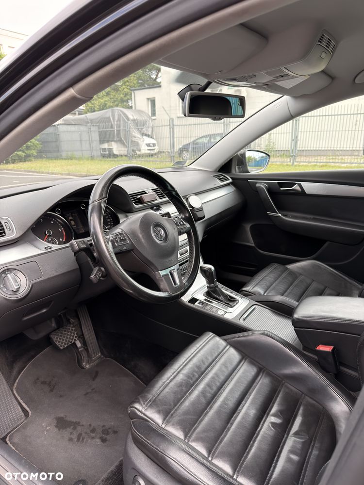 Volkswagen Passat 2.0 TDI DPF Highline DSG - 22