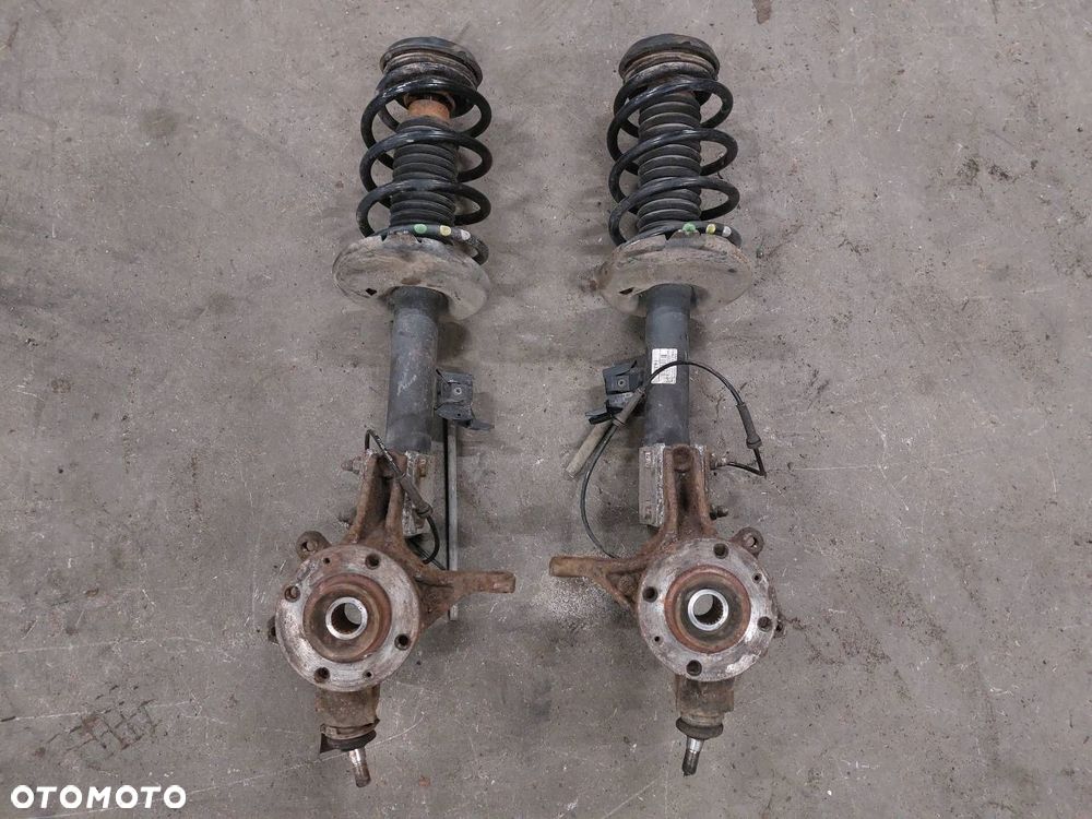 AMORTYZATOR SPRĘŻYNA ZWROTNICA LEWY PRAWY PRZÓD PEUGEOT 5008 I 1.6 HDI - 1