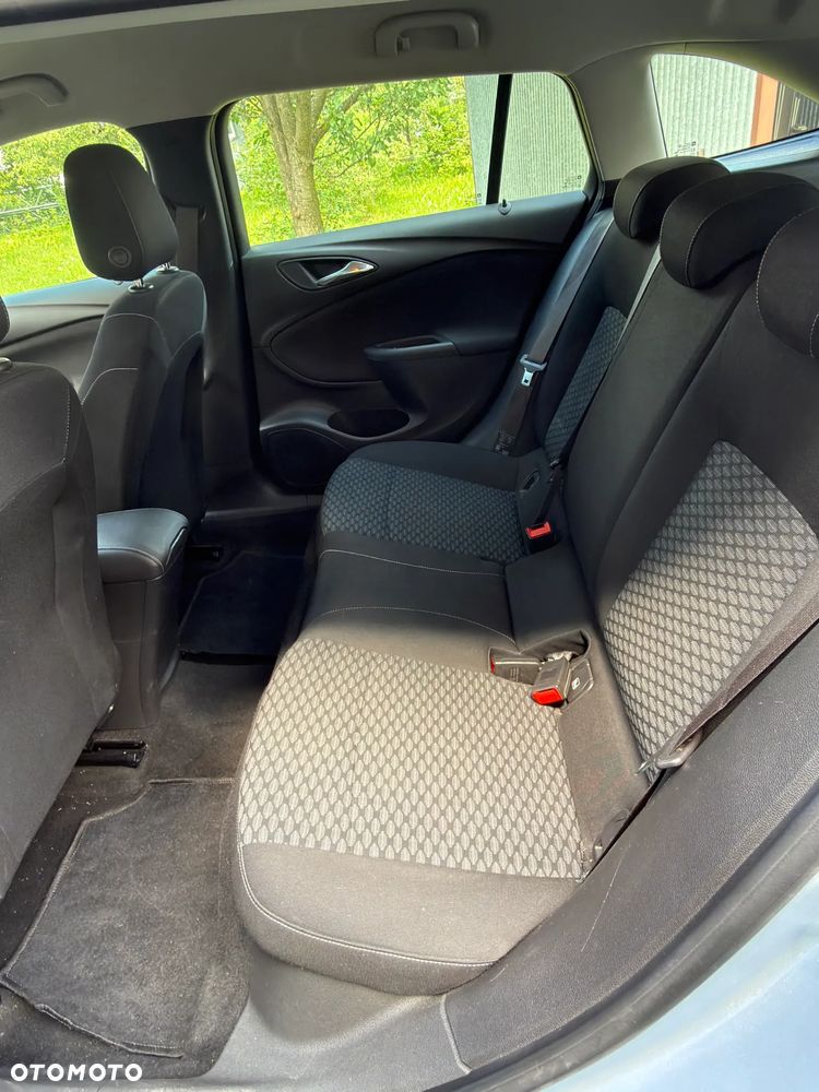Opel Astra 1.6 CDTI Dynamic - 9