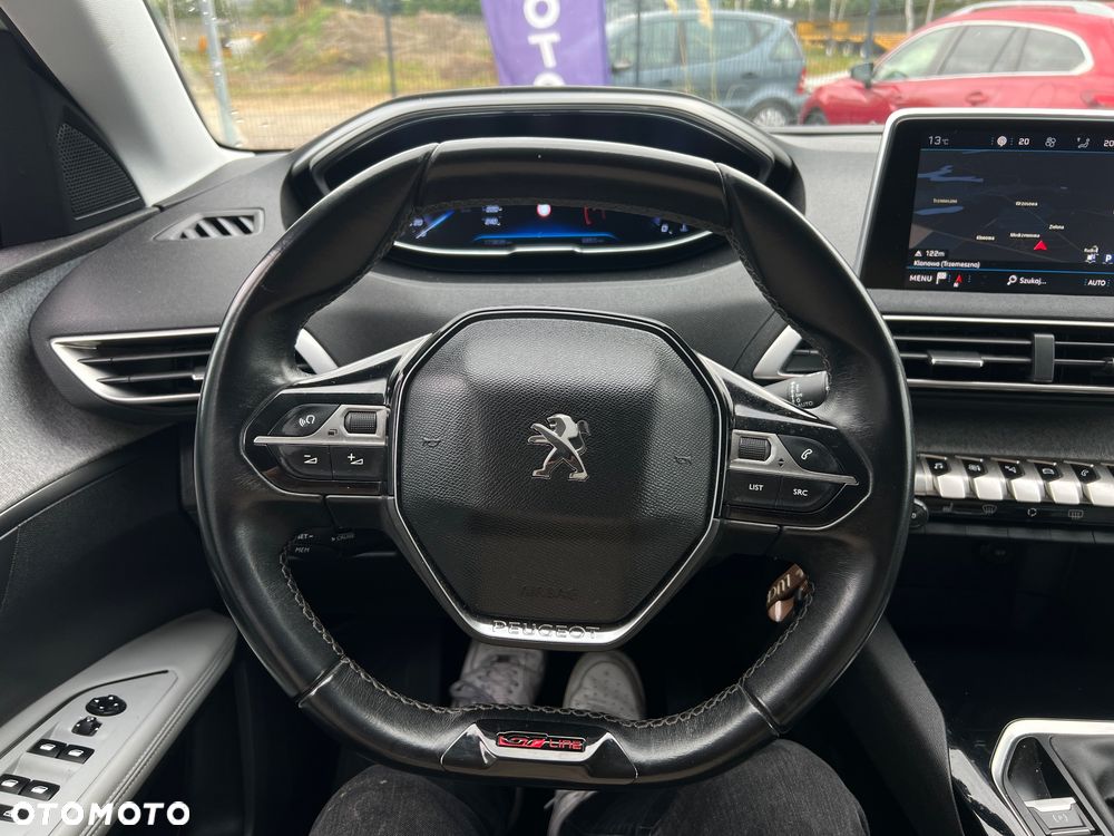 Peugeot 5008 1.2 PureTech Allure S&S - 17